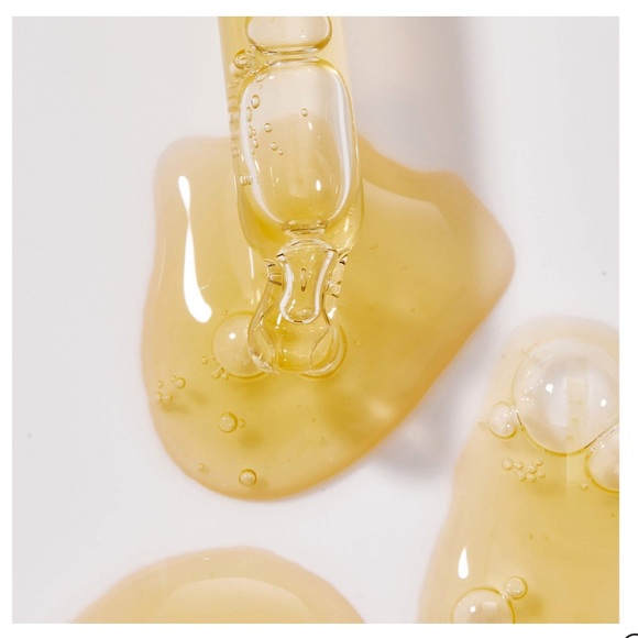 Light/Medium The Face Illuminating Self-Tan Drops - Picture 3 of 6